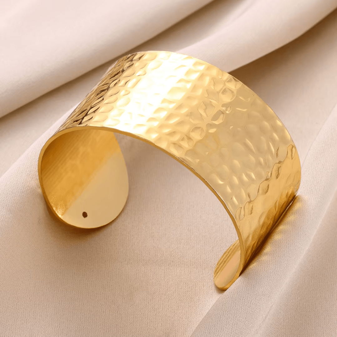 Golden Goddess Cuff - Statement Armreif - The Femme Club