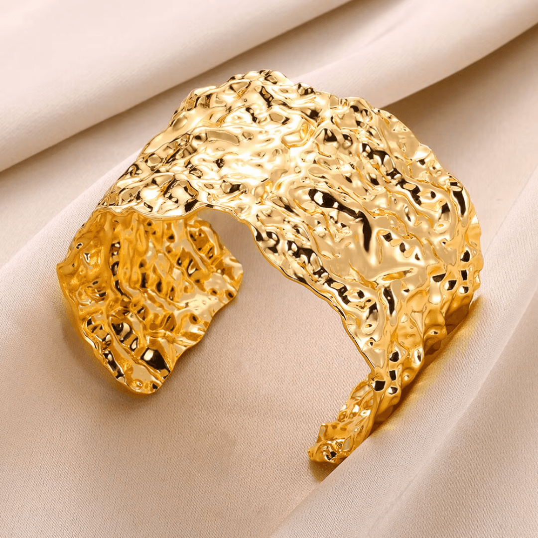 Golden Goddess Cuff - Statement Armreif - The Femme Club