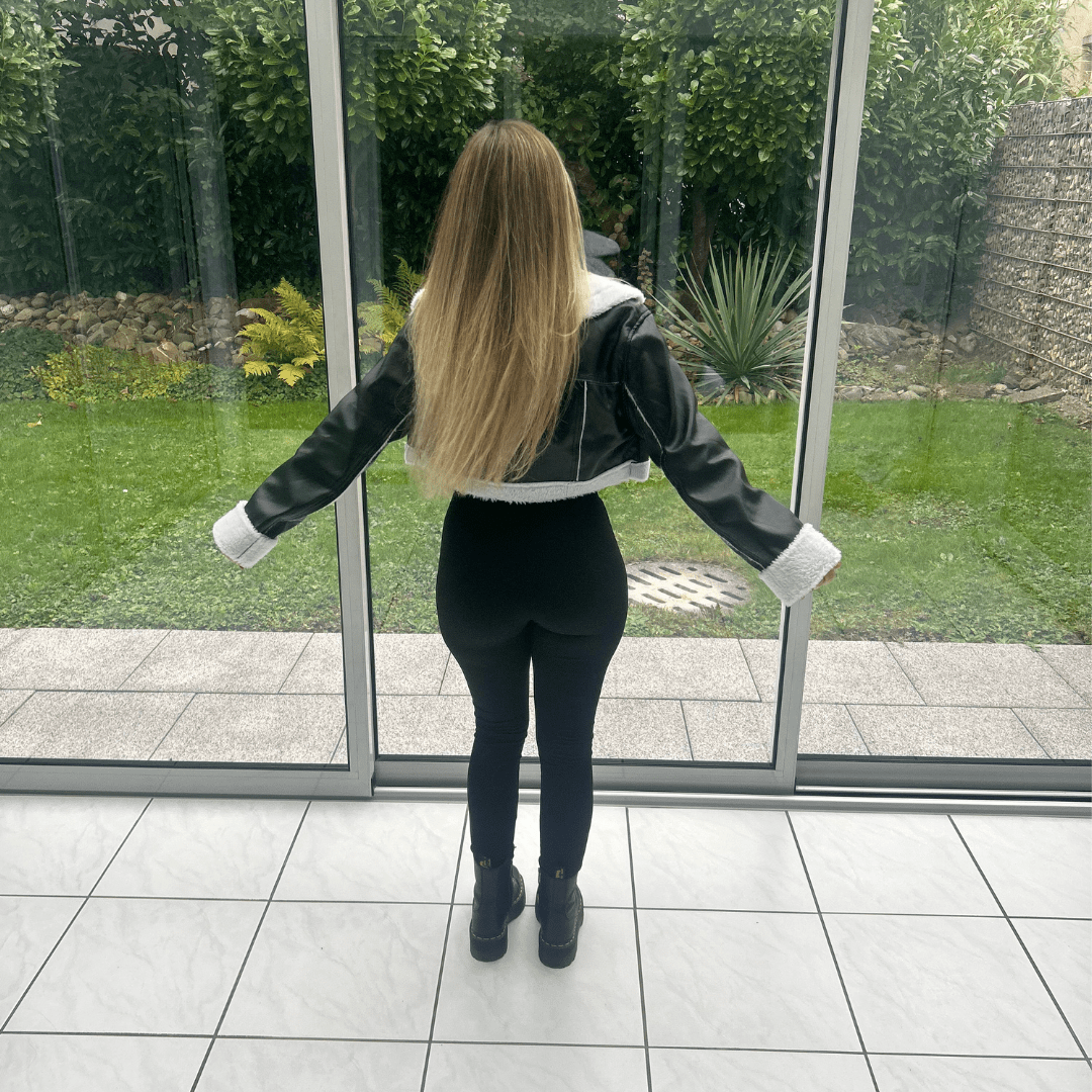 Shearling Jacket "Liorina" - Cropped Kunstlederjacke mit Shearling - Futter - The Femme Club