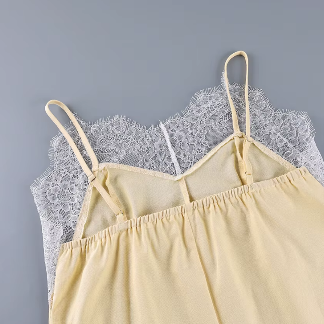 "Melodie" – Slip Dress mit floraler Spitze