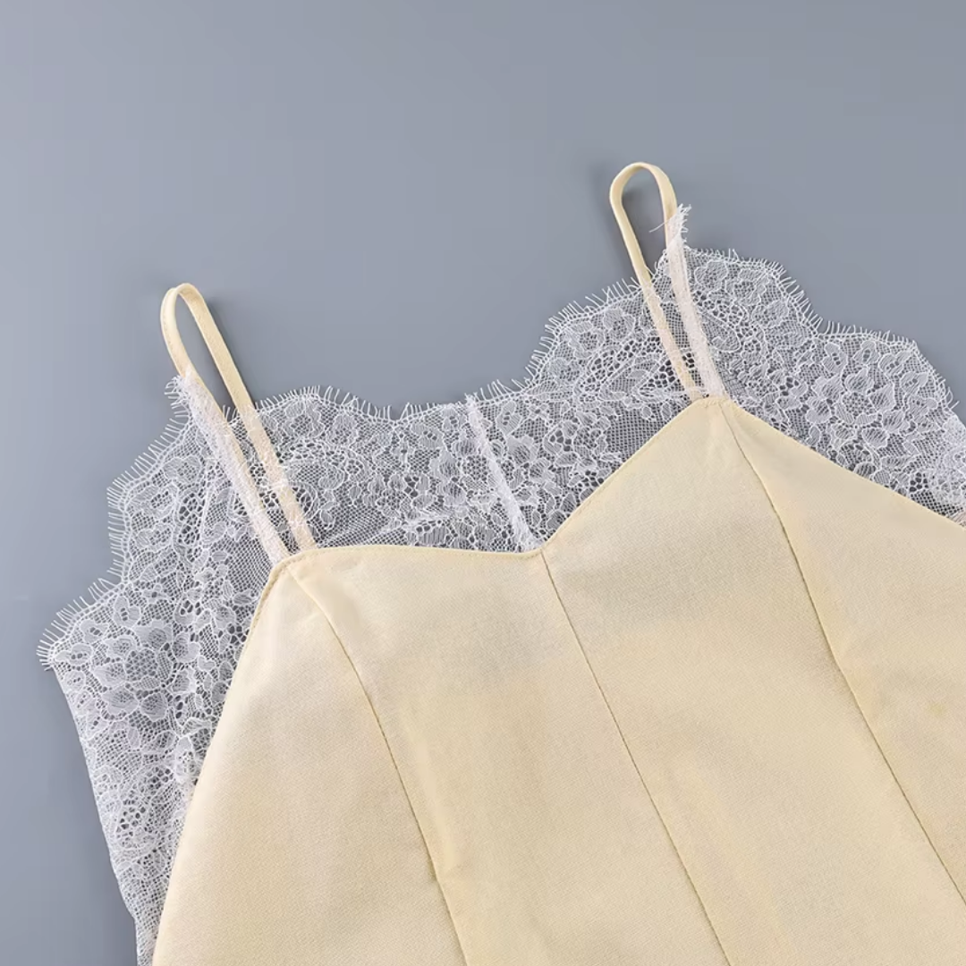 "Melodie" – Slip Dress mit floraler Spitze