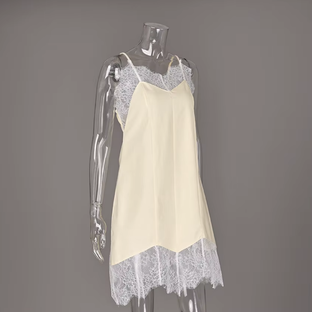 "Melodie" – Slip Dress mit floraler Spitze