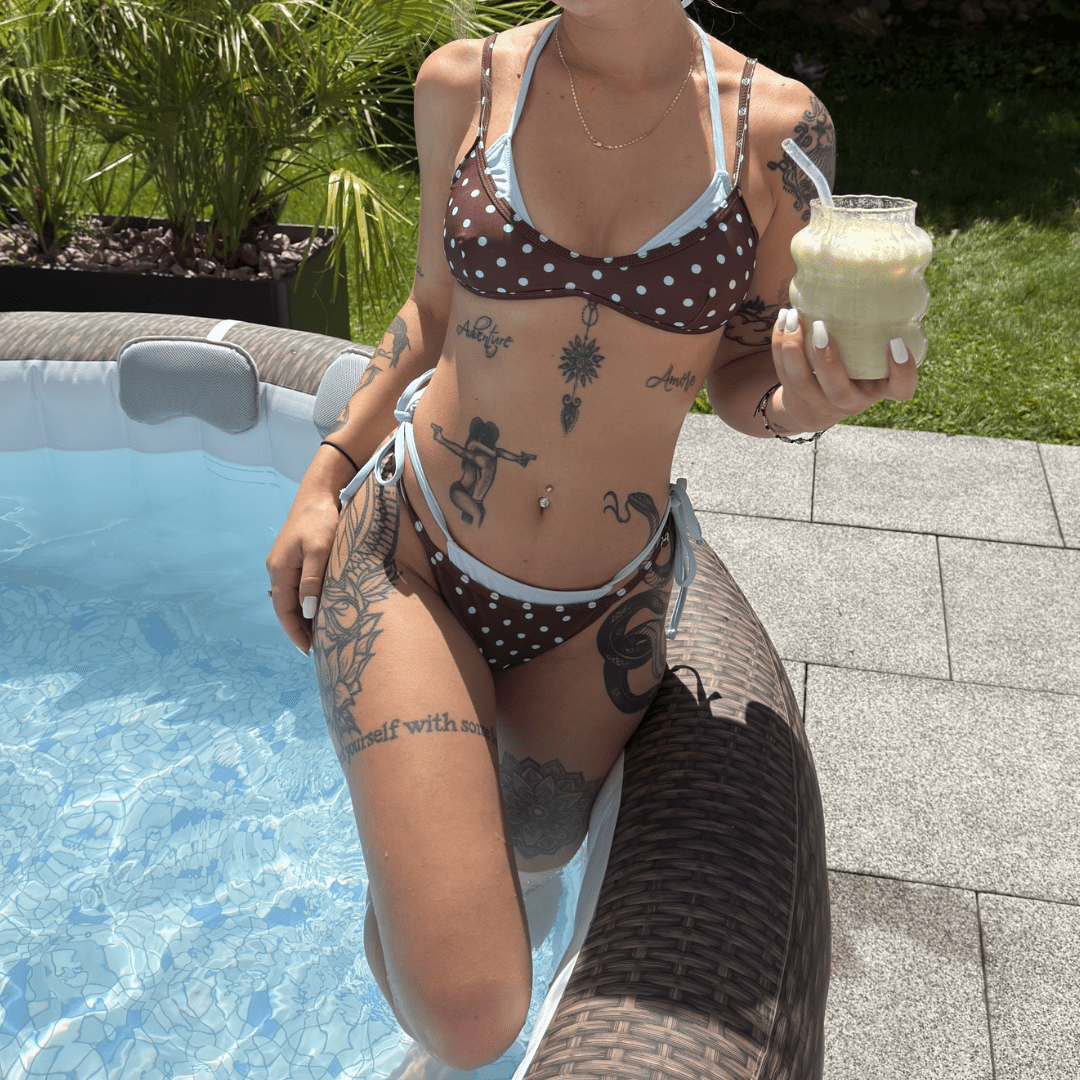 "Amalfi" Dotted Bikini Set - Luxuriöses Polka Dot Bikini-Set - The Femme Club