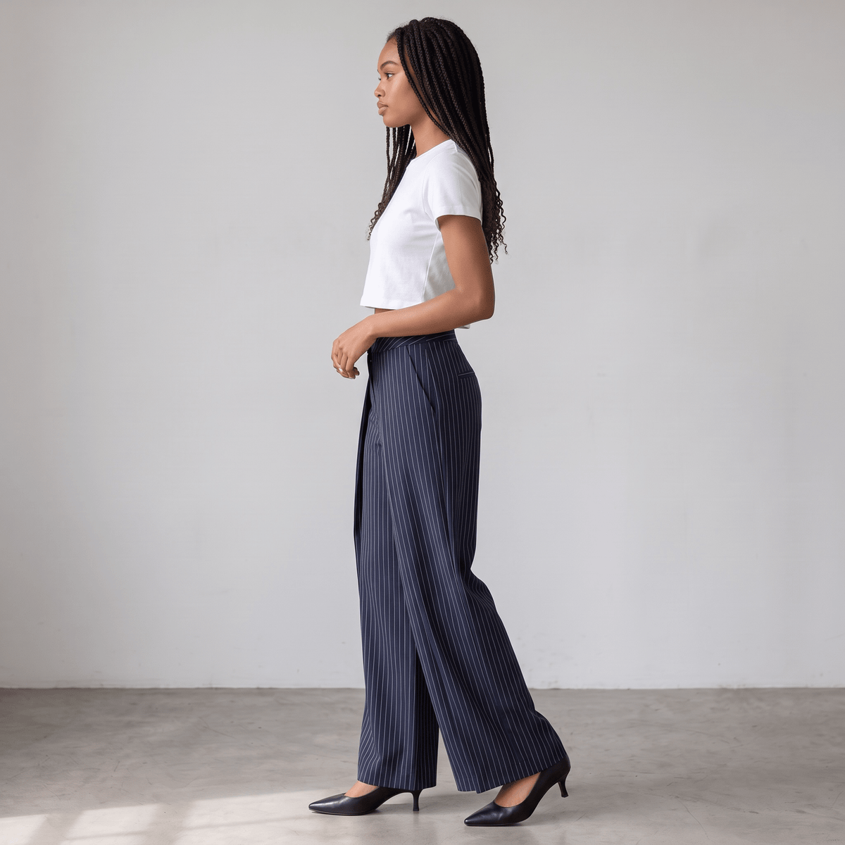 „Casual Power“ Nadelstreifenhose mit Wickel-Detail - Lange Hose - The Femme Club