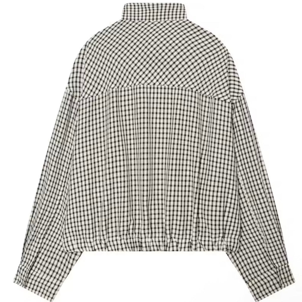 „Check Muse“ – Kariertes Oversize-Oberteil mit Stehkragen - Damenjacke - The Femme Club