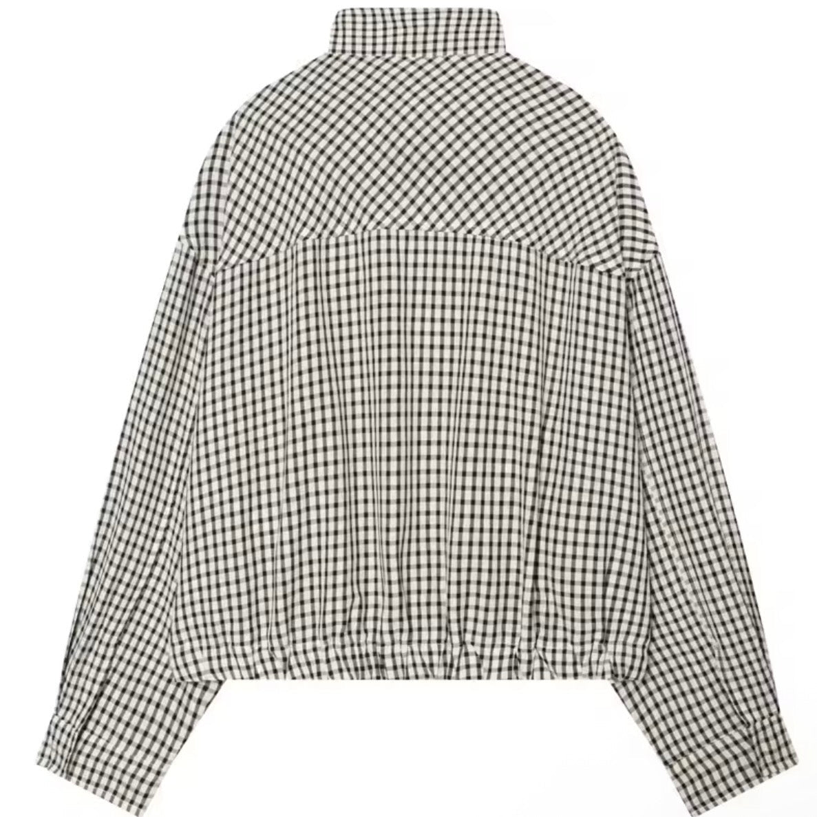 „Check Muse“ – Kariertes Oversize-Oberteil mit Stehkragen - Damenjacke - The Femme Club