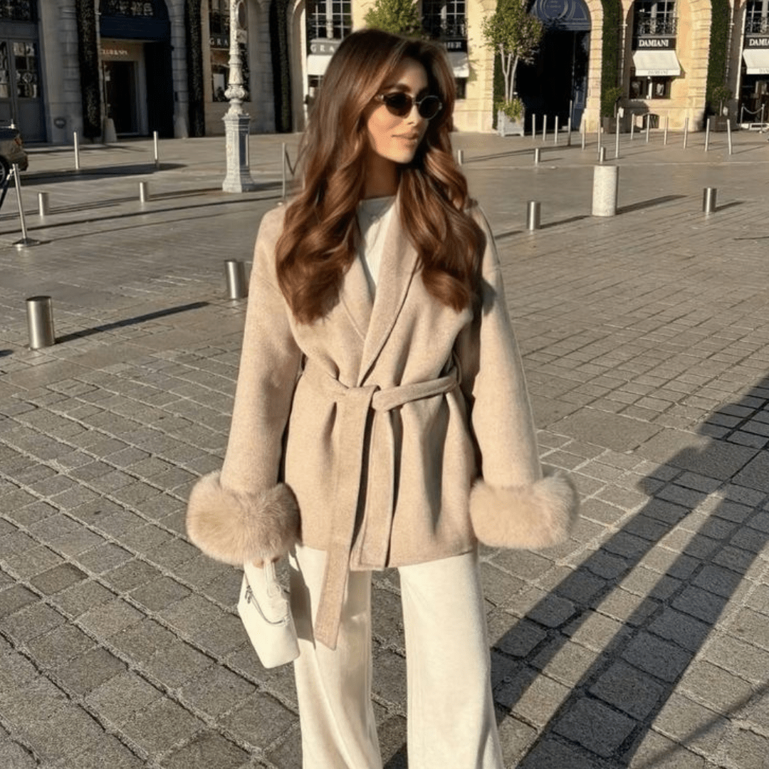 "Éloise" Faux Fur Wrap - Damenmantel - The Femme Club