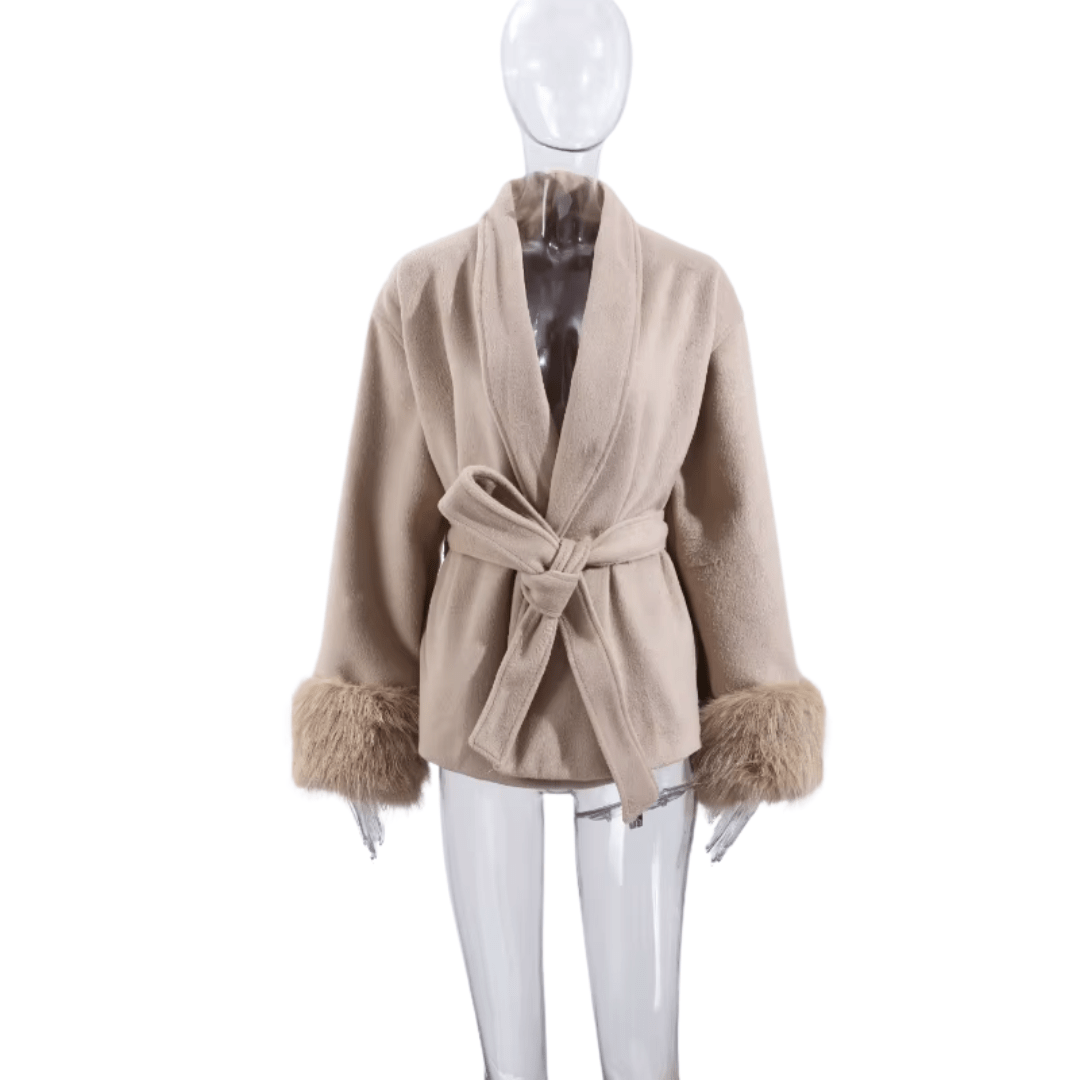 "Éloise" Faux Fur Wrap - Damenmantel - The Femme Club