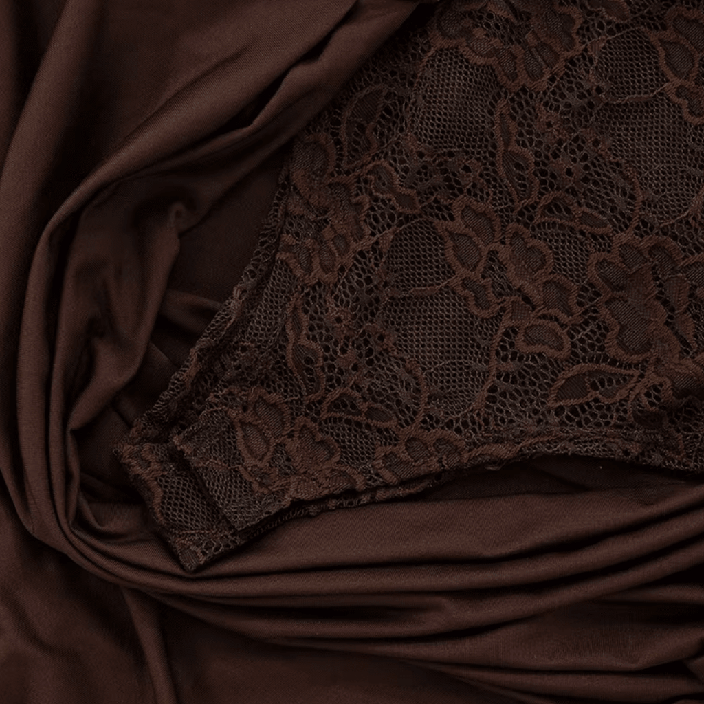"Femme Luxe" – Braunes Spitzen-Maxikleid - Maxikleid - The Femme Club