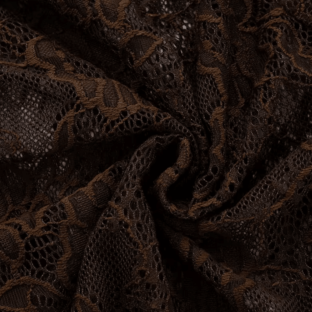 "Femme Luxe" – Braunes Spitzen-Maxikleid - Maxikleid - The Femme Club