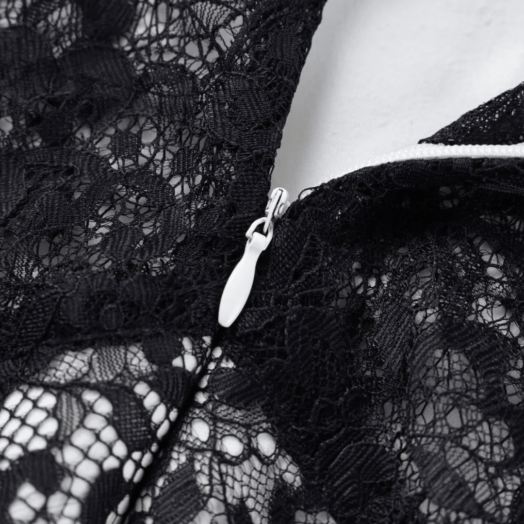 "Maison Noire" – Kontrast-Maxikleid - Maxikleid - The Femme Club
