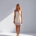 "Melodie" – Slip Dress mit floraler Spitze - Minikleid - The Femme Club
