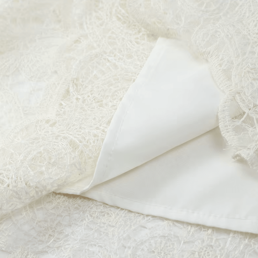 "Noble Whisper" Lace Dress - Minikleid - The Femme Club