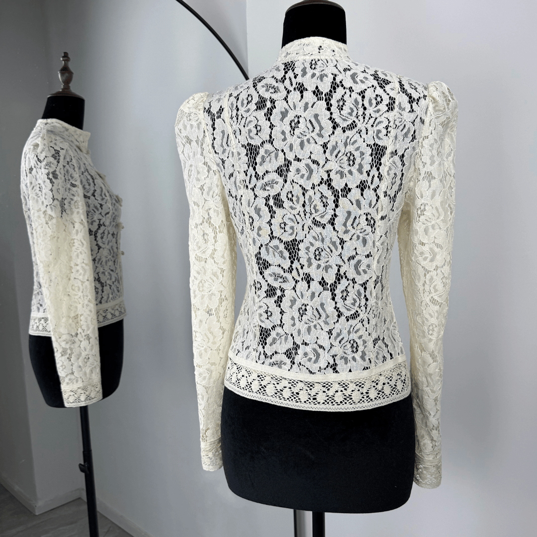 "Nocturnal Bloom" Lace Top - Spitzenbluse - The Femme Club