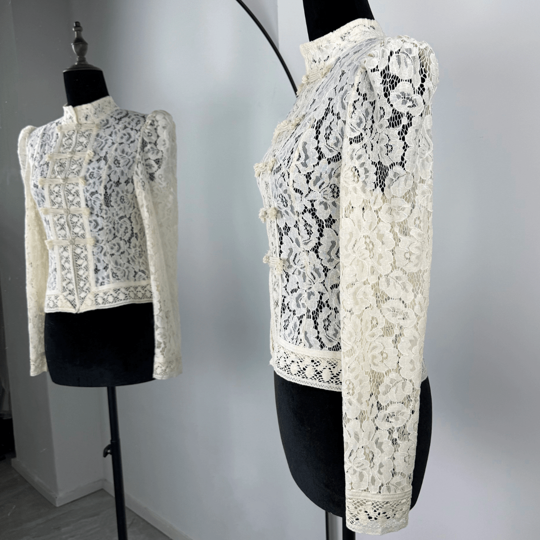"Nocturnal Bloom" Lace Top - Spitzenbluse - The Femme Club