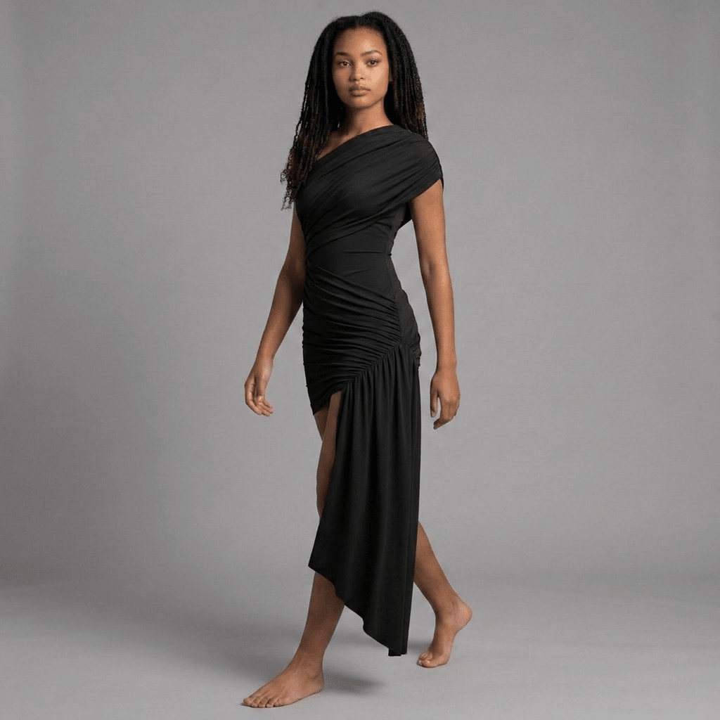 "Noir Draped" Mini Dress - Asymmetrisches Draped Mini Dress - The Femme Club