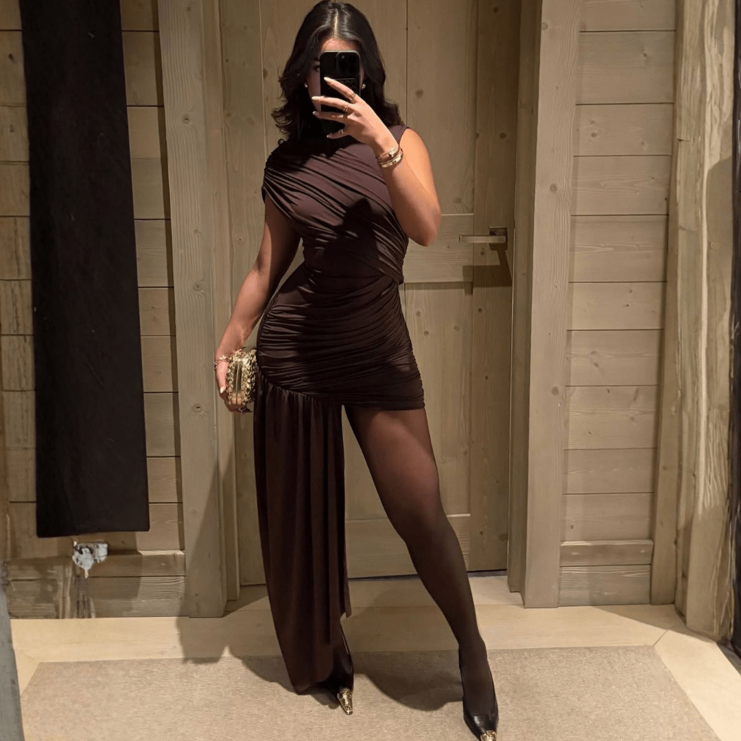 "Noir Draped" Mini Dress - Asymmetrisches Draped Mini Dress - The Femme Club