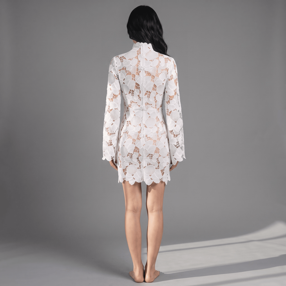 "Pearl Riviera" Crochet Dress - Luxuriöses Crochet Spitzen-Minikleid - The Femme Club