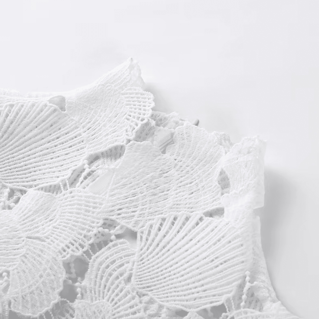 "Pearl Riviera" Crochet Dress - Luxuriöses Crochet Spitzen-Minikleid - The Femme Club