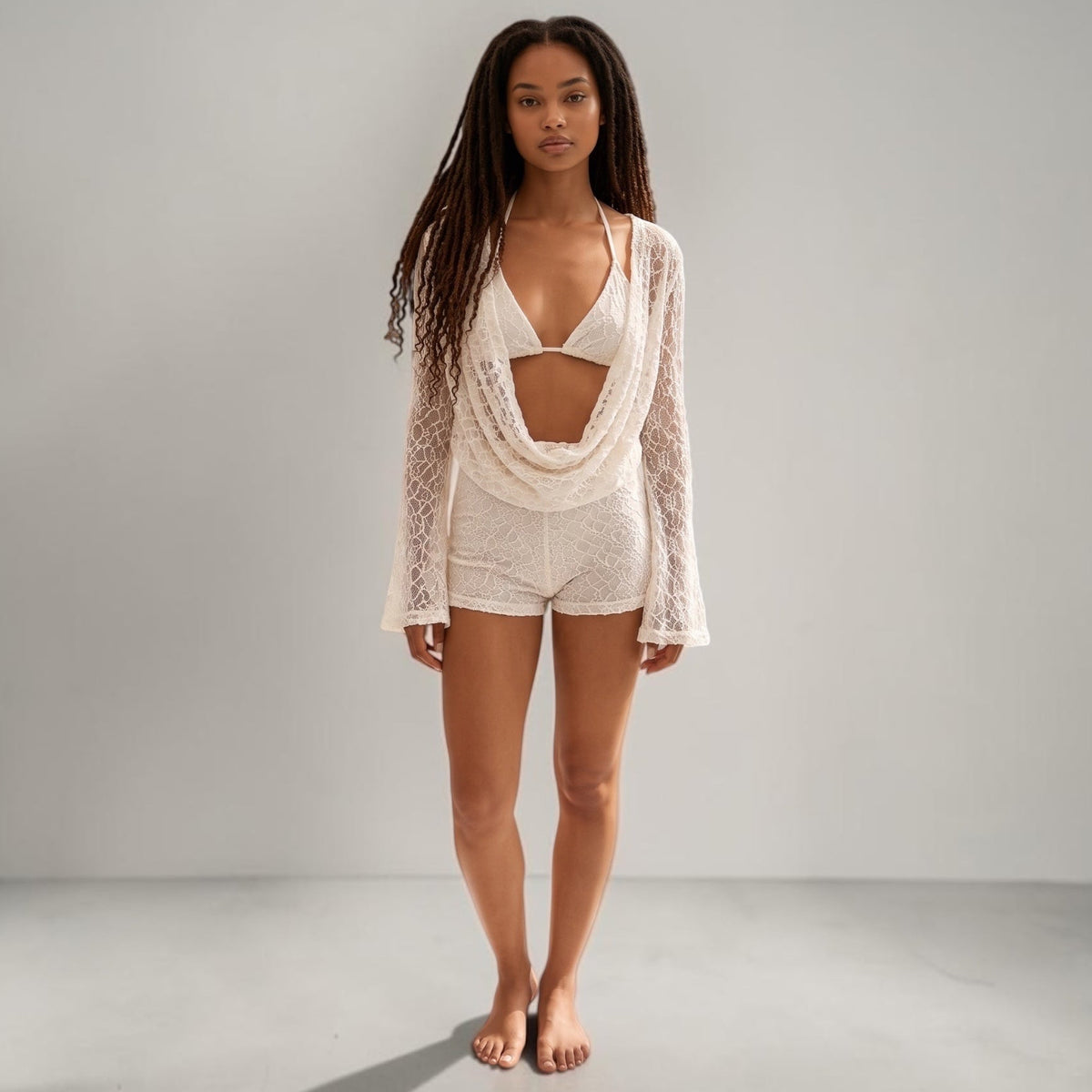 "Sirène" Aura Playsuit - Luxuriöser Lace Beach Romper - The Femme Club