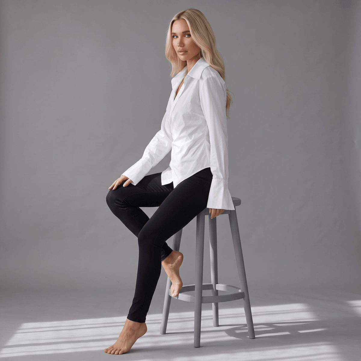 Taillierte Wickelbluse mit Reverskragen - Damenbluse - The Femme Club